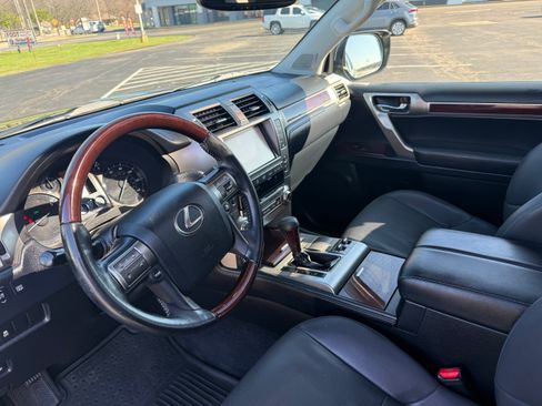 Used 2019 Lexus GX 460 Premium image 11