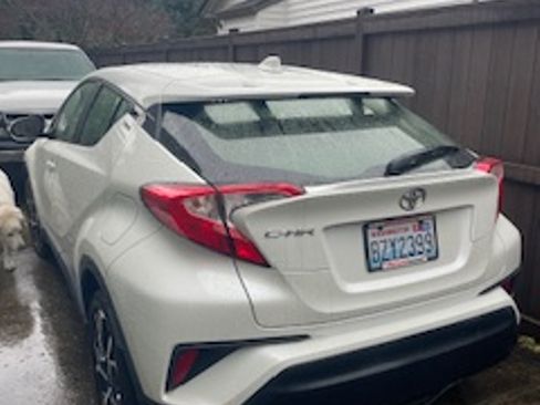 Used 2021 Toyota C-HR XLE image 26