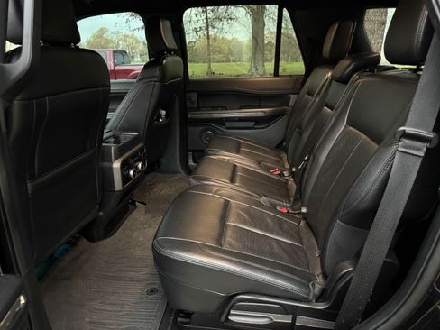 Used 2019 Ford Expedition XLT w/ Equipment Group 202A image 10