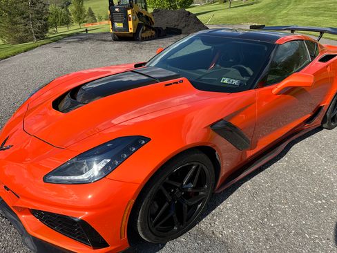 Used 2019 Chevrolet Corvette ZR1 RWD image 6