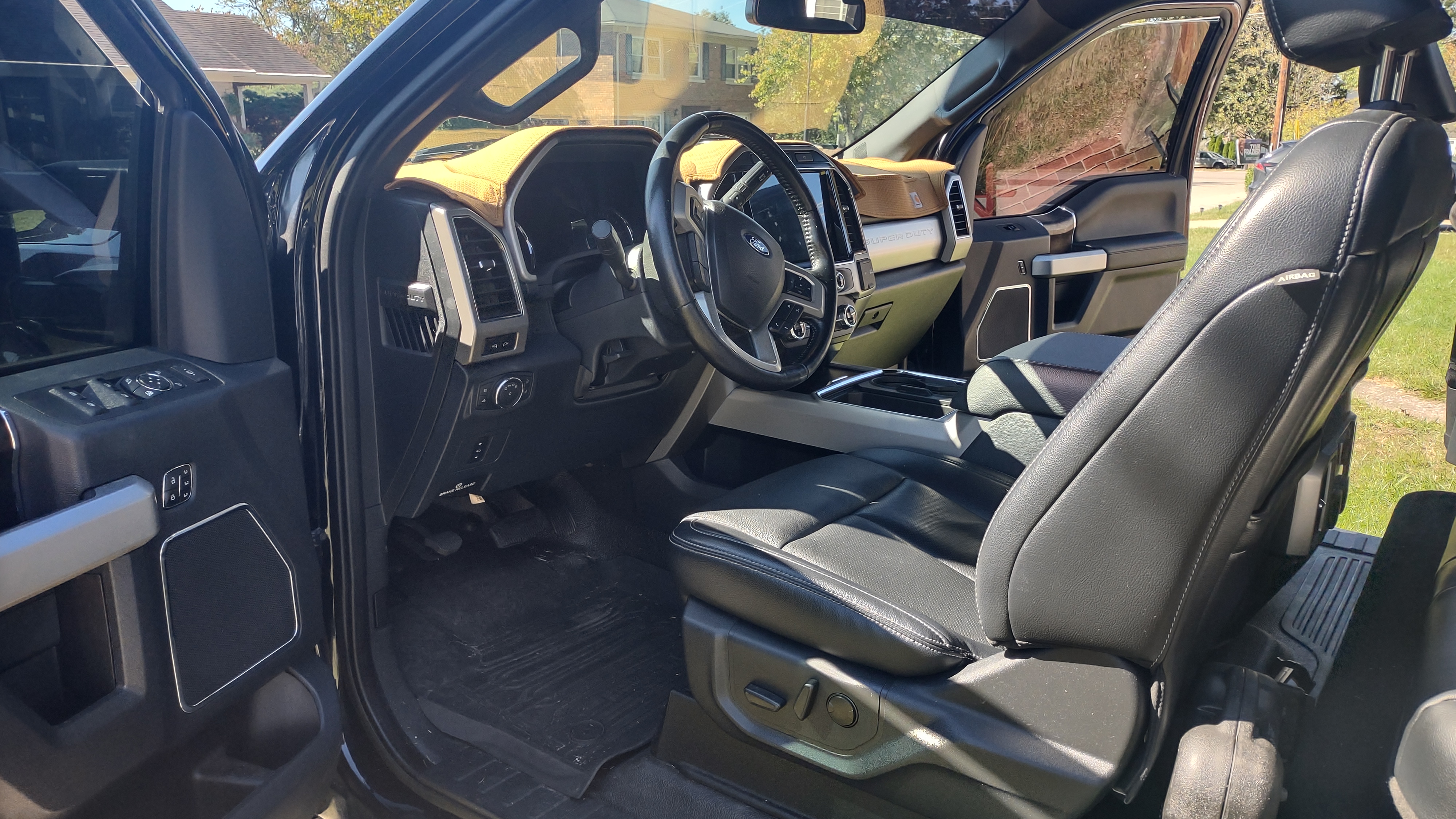 Used 2022 Ford F350 Lariat w/ Lariat Value Package AWD/4WD image 8