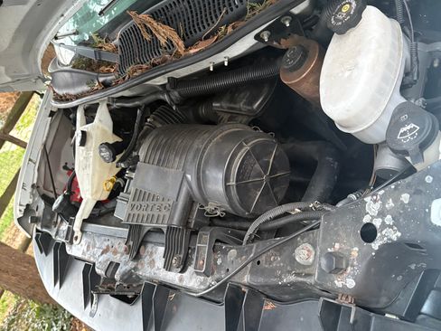 Used 2016 Chevrolet Express 2500 image 9