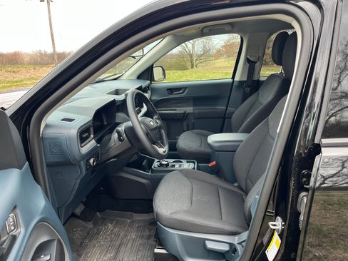 Used 2025 Ford Maverick XL image 6