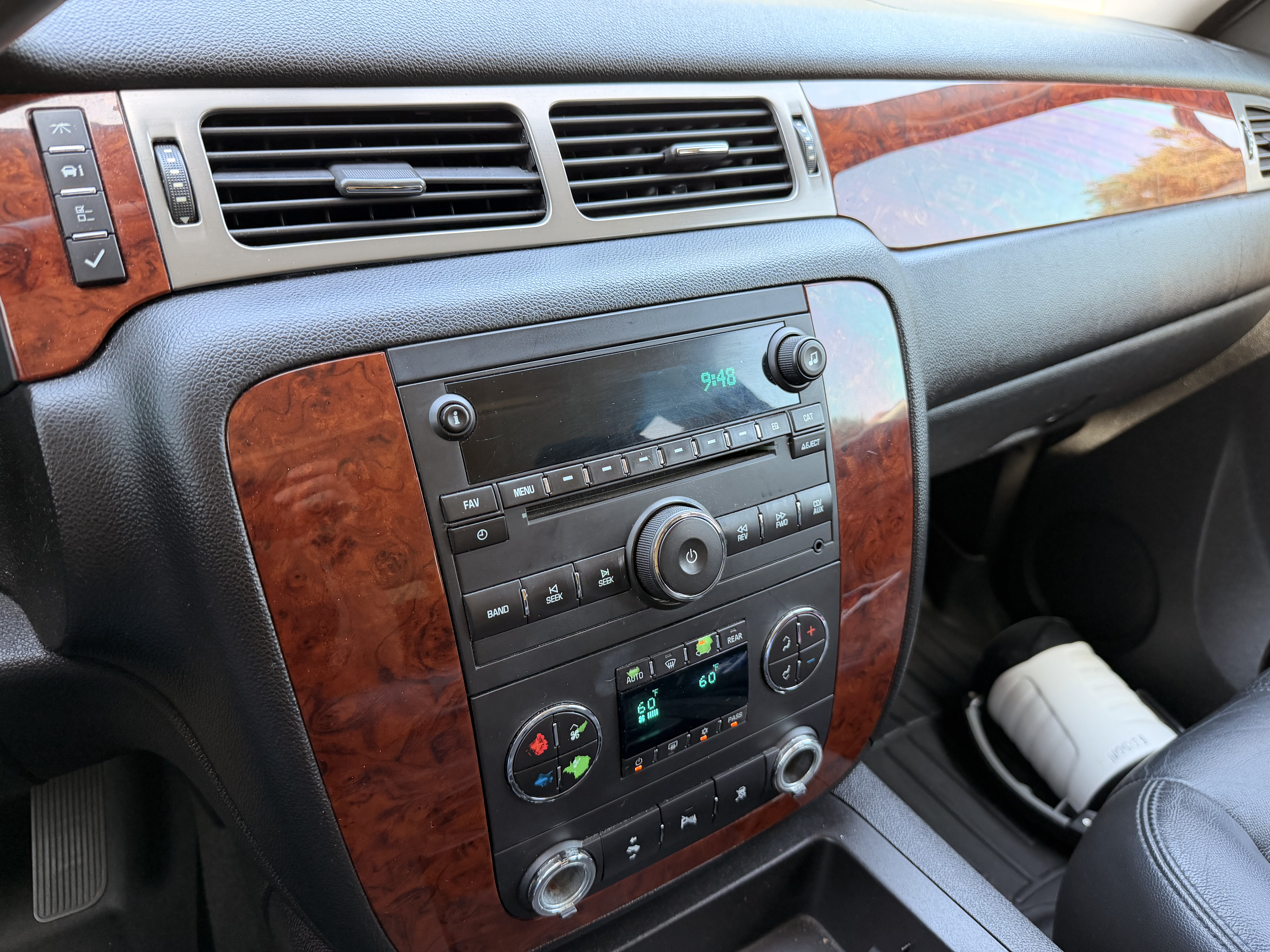 Used 2011 Chevrolet Tahoe LT w/ Texas Edition RWD image 11