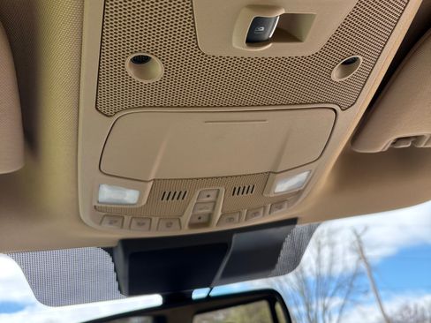 Used 2018 Ford F150 Lariat w/ Equipment Group 502A Luxury image 14