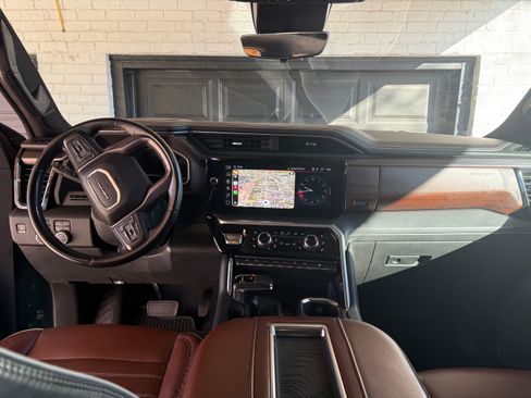 Used 2022 GMC Sierra 1500 Denali Ultimate image 8