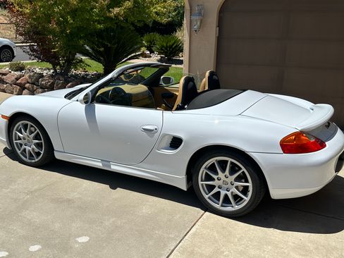 Used 1999 Porsche Boxster RWD image 17