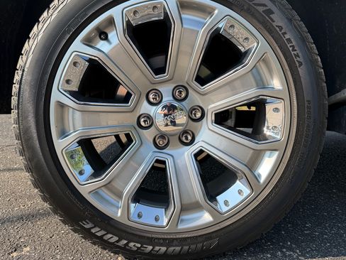 Used 2019 GMC Yukon XL Denali w/ Denali Ultimate Package AWD/4WD image 23