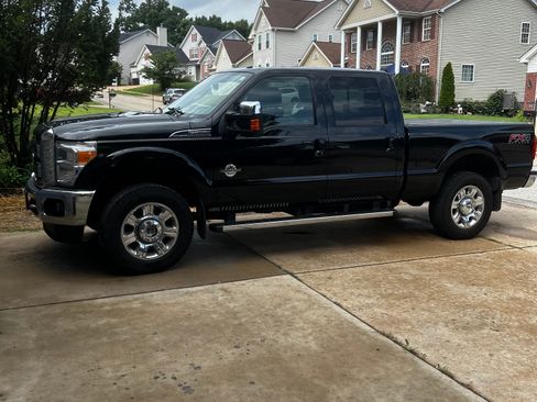 Used 2016 Ford F350 Lariat w/ Lariat Ultimate Package AWD/4WD image 2
