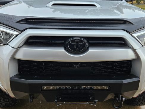 Used 2022 Toyota 4Runner TRD Off-Road Premium image 6