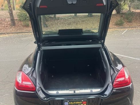 Used 2013 Porsche Panamera GTS image 11