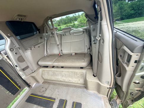 Used 2008 Toyota Sienna XLE Limited FWD image 8
