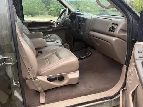 Used 2000 Ford Excursion Limited AWD/4WD image 13