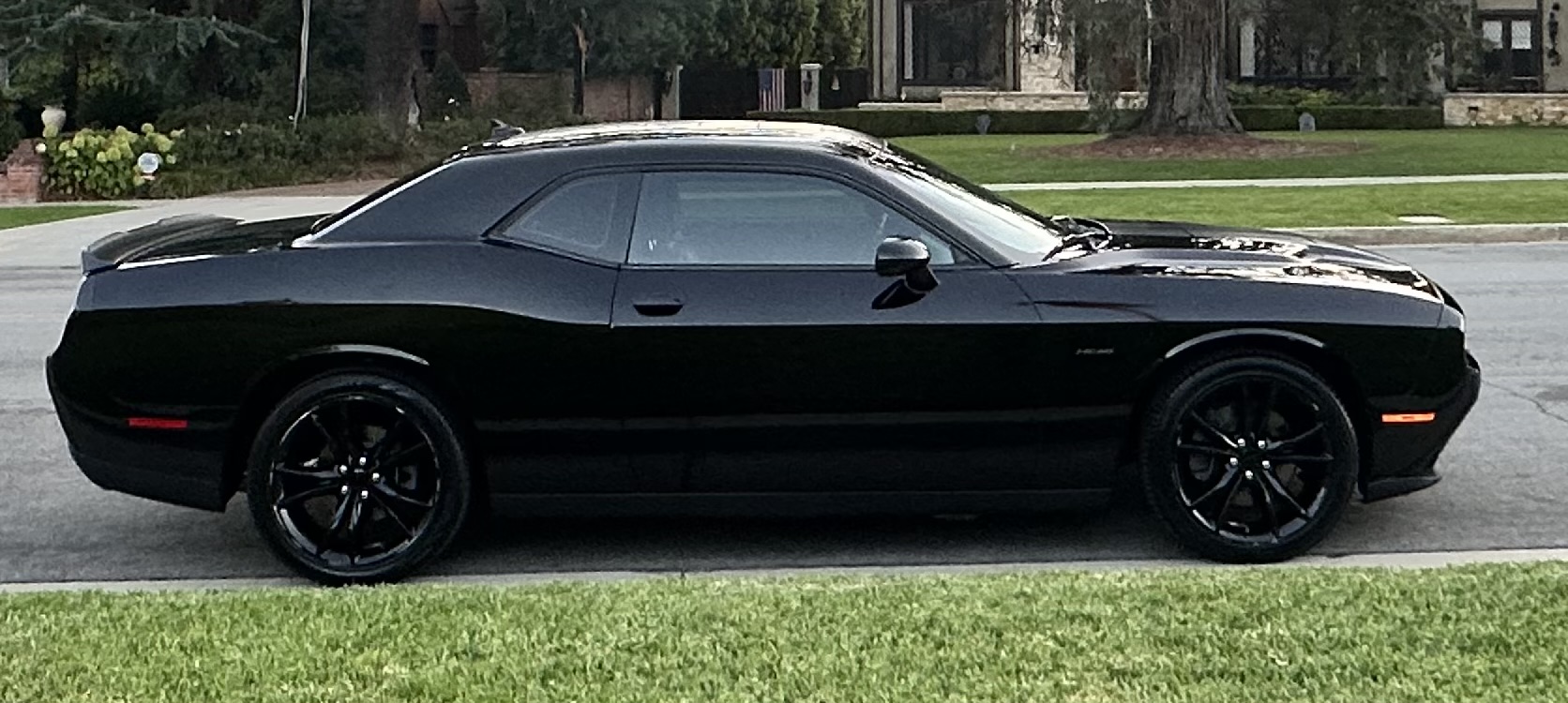 Used 2016 Dodge Challenger R/T Plus RWD image 5