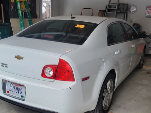 Used 2010 Chevrolet Malibu LS image 4
