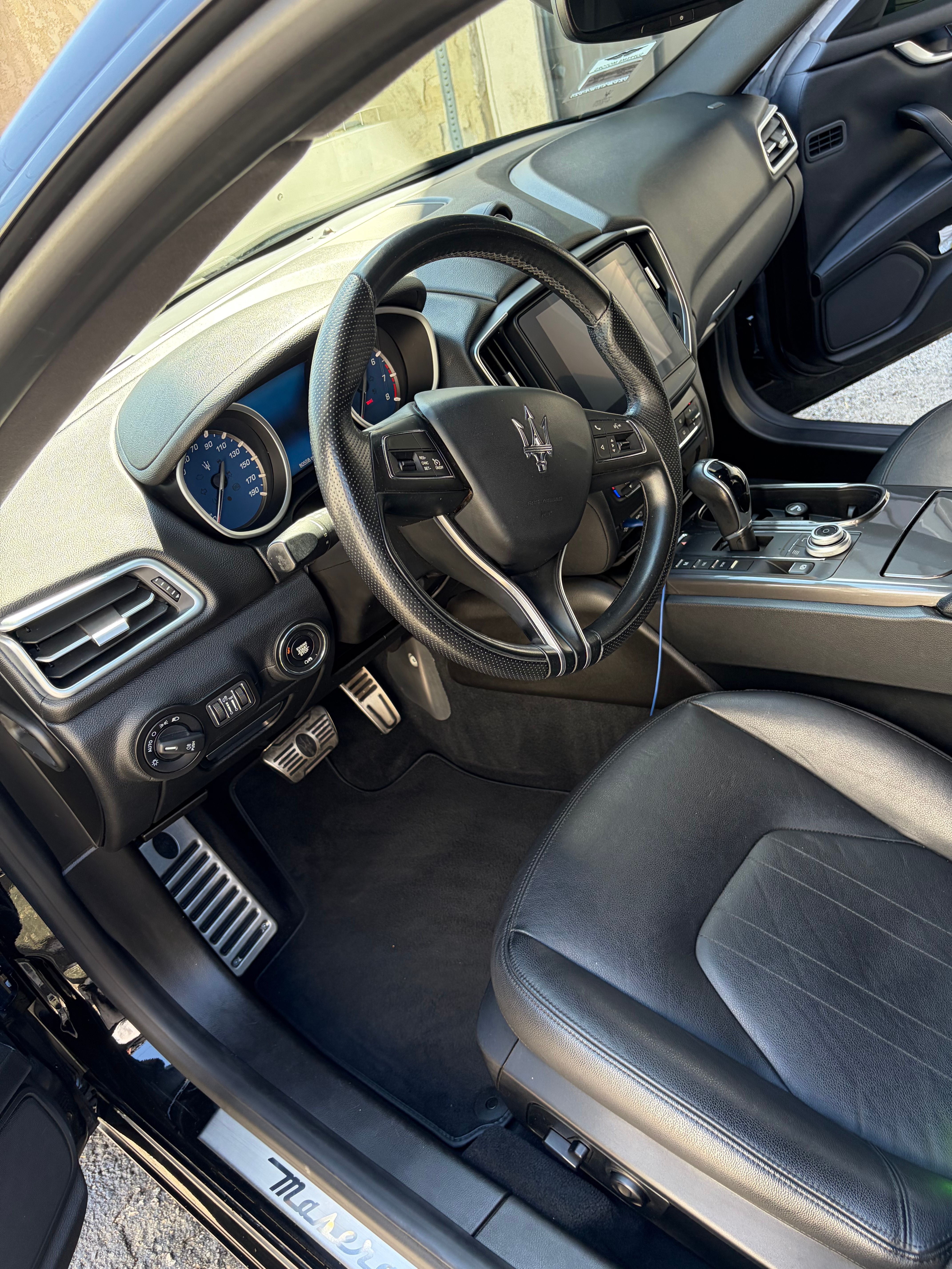 Used 2018 Maserati Ghibli RWD image 15