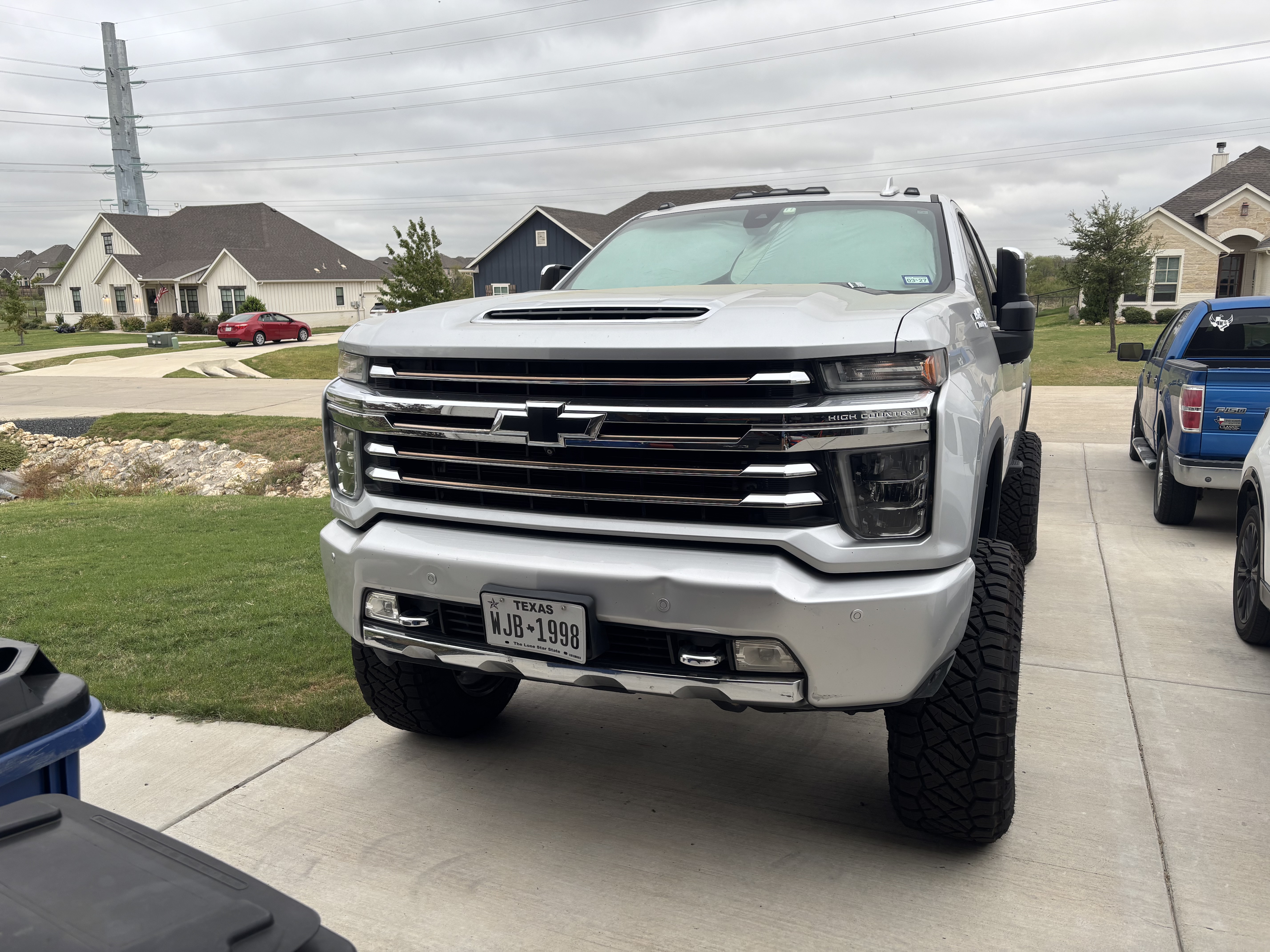 Used 2021 Chevrolet Silverado 2500 High Country w/ Z71 Off-Road Package AWD/4WD image 9