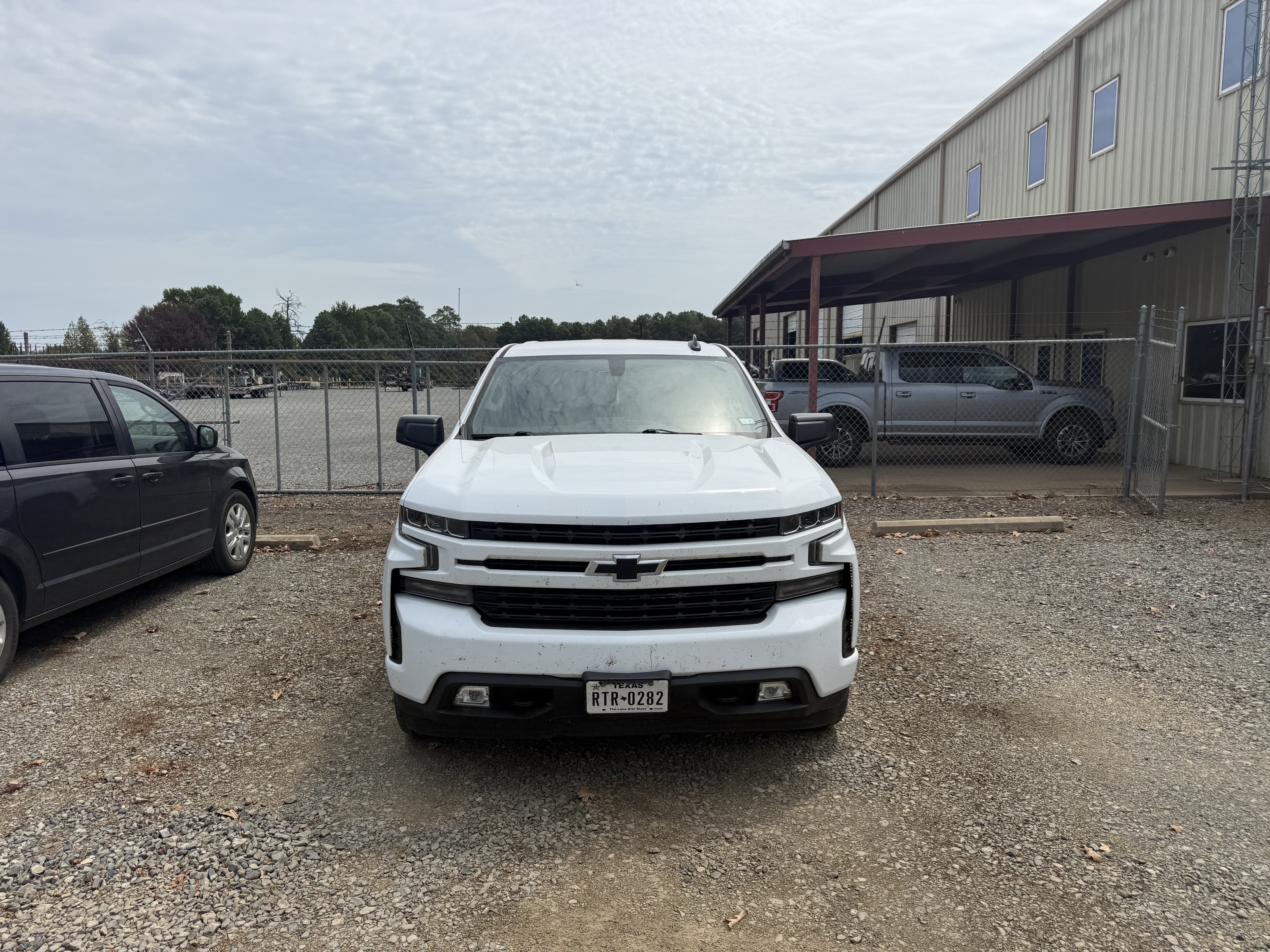 Used 2021 Chevrolet Silverado 1500 RST w/ Convenience Package II RWD image 2