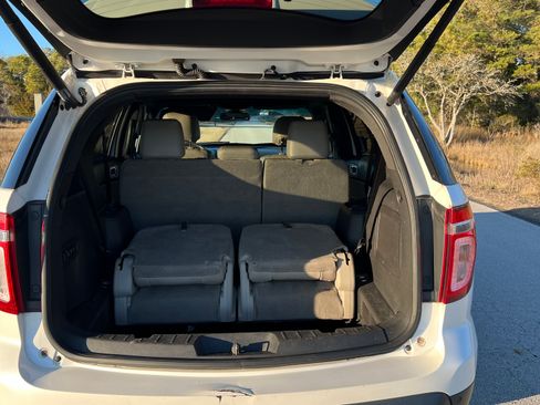 Used 2013 Ford Explorer Limited image 14