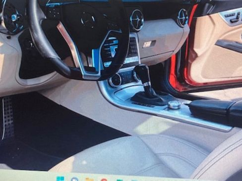 Used 2015 Mercedes-Benz SLK 55 AMG image 9