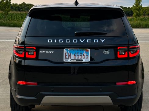 Used 2023 Land Rover Discovery Sport SE image 9