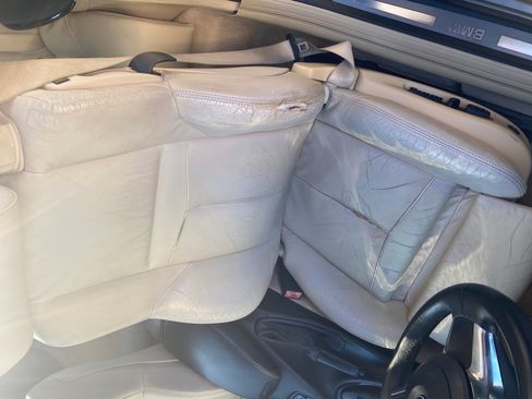 Used 2010 BMW 650i Convertible image 26