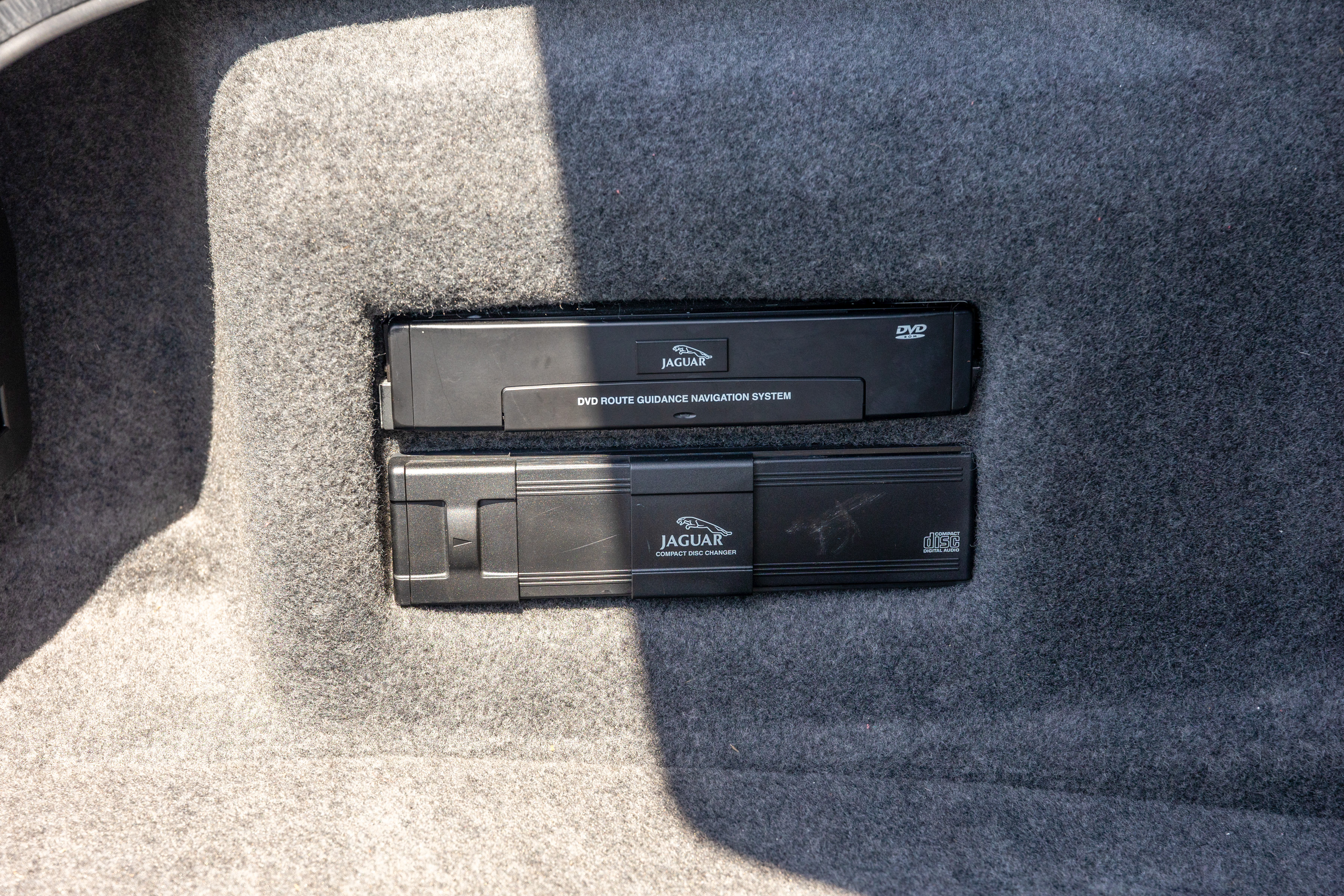 Used 2002 Jaguar XJ Vanden Plas Supercharged RWD image 25