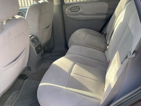 Used 2008 Chevrolet TrailBlazer 4WD w/ Smoker's Package image 10