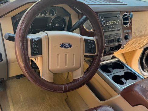 Used 2012 Ford F250 King Ranch w/ King Ranch w/Chrome Pkg image 12