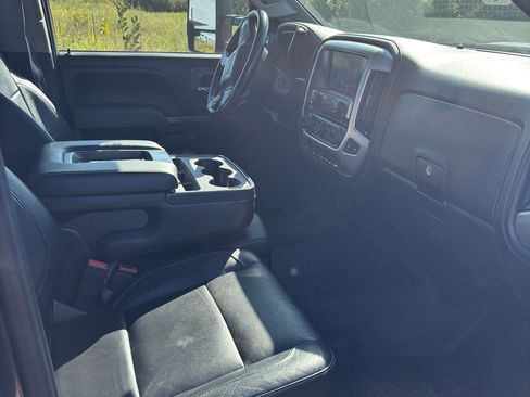 Used 2015 GMC Sierra 3500 SLE w/ SLE Preferred Package image 6