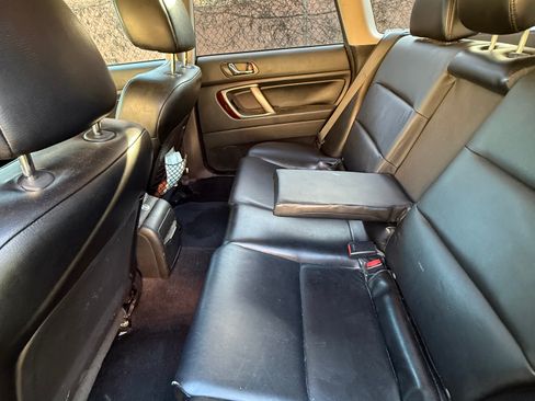 Used 2009 Subaru Outback 2.5i Limited image 9