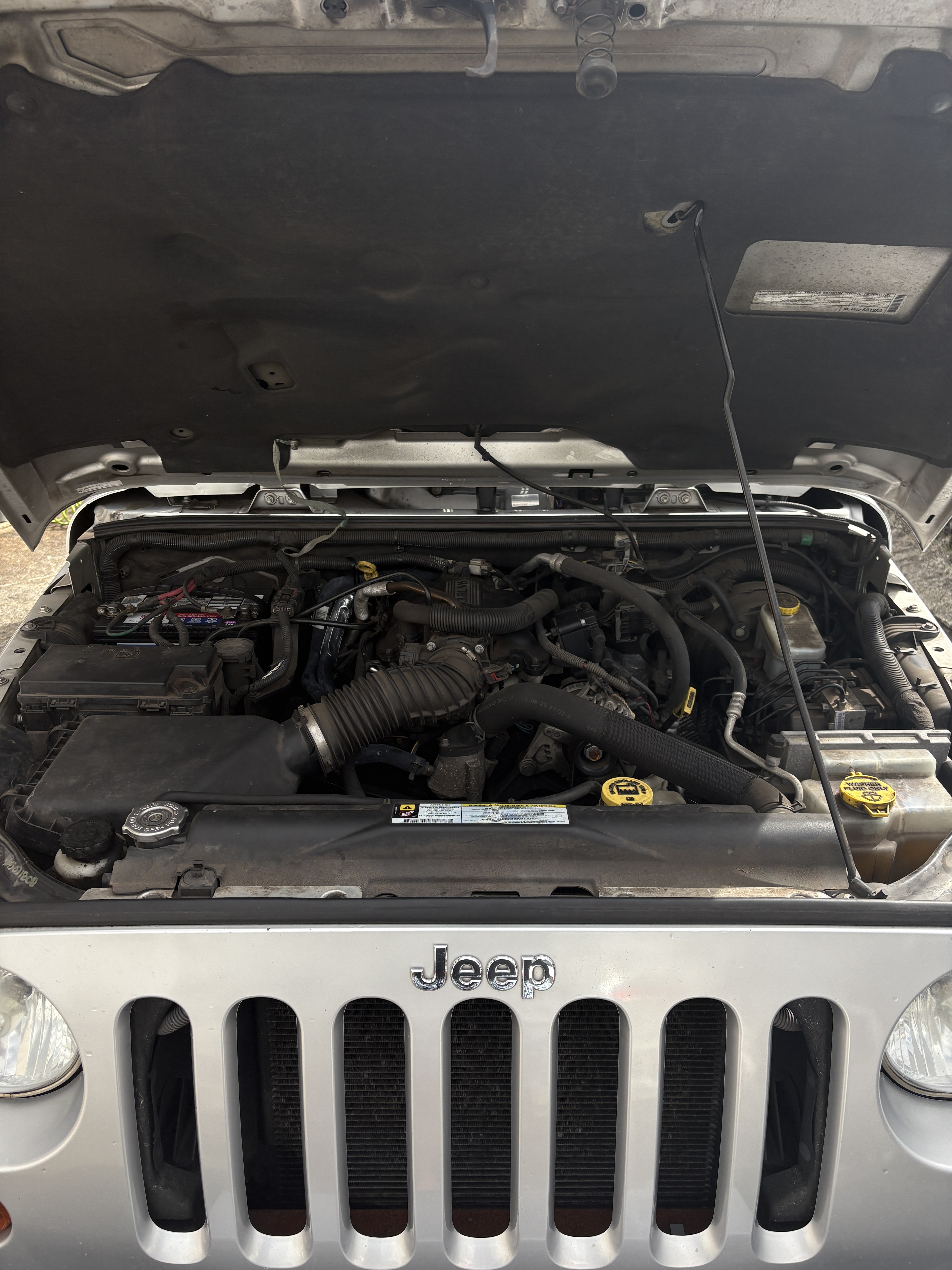 Used 2008 Jeep Wrangler Unlimited Sahara w/ Trailer Tow Group AWD/4WD image 6
