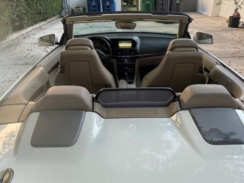 Used 2011 Mercedes-Benz E 350 Cabriolet image 20