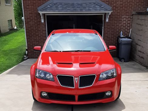Used 2009 Pontiac G8 GT w/ Premium Package image 1