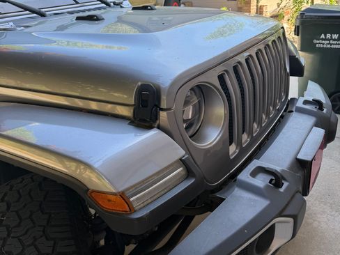 Used 2020 Jeep Wrangler Unlimited Sahara w/ LED Lighting Group image 13