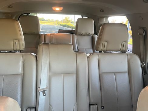 Used 2017 Ford Expedition XLT w/ Equipment Group 202A image 5