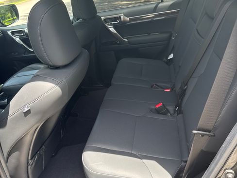 Used 2022 Lexus GX 460 Premium w/ Premium Package AWD/4WD image 24