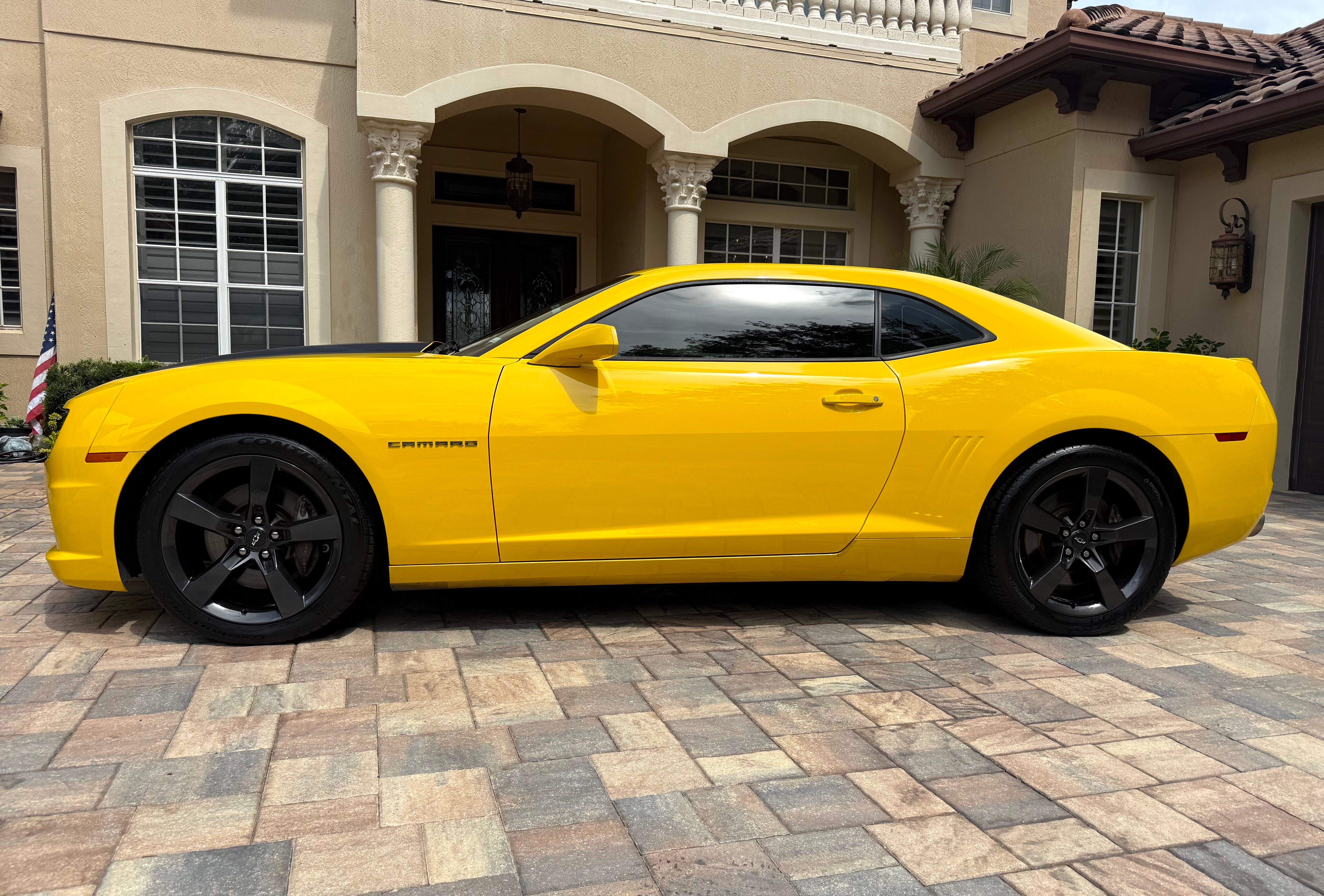 Used 2010 Chevrolet Camaro SS w/ RS Package RWD image 4