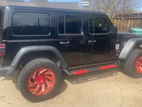 Used 2018 Jeep Wrangler Unlimited Rubicon image 1