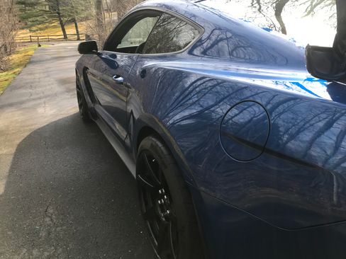 Used 2017 Ford Mustang Shelby GT350R w/ GT350R Equipment Group 920A RWD image 22