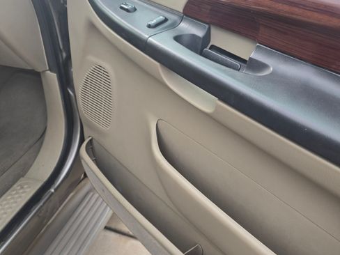 Used 2005 Ford Excursion Limited image 16