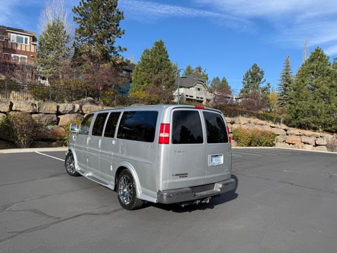 Used 2013 Chevrolet Express 1500 AWD image 6