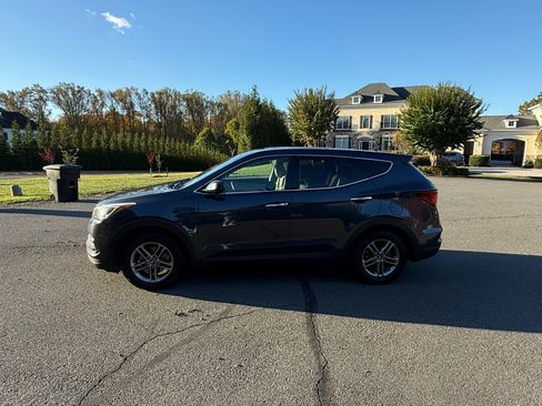 Used 2018 Hyundai Santa Fe Sport image 4