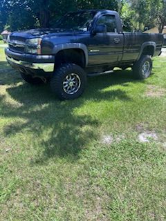 Used 2003 Chevrolet Silverado 2500 W/T AWD/4WD image 1