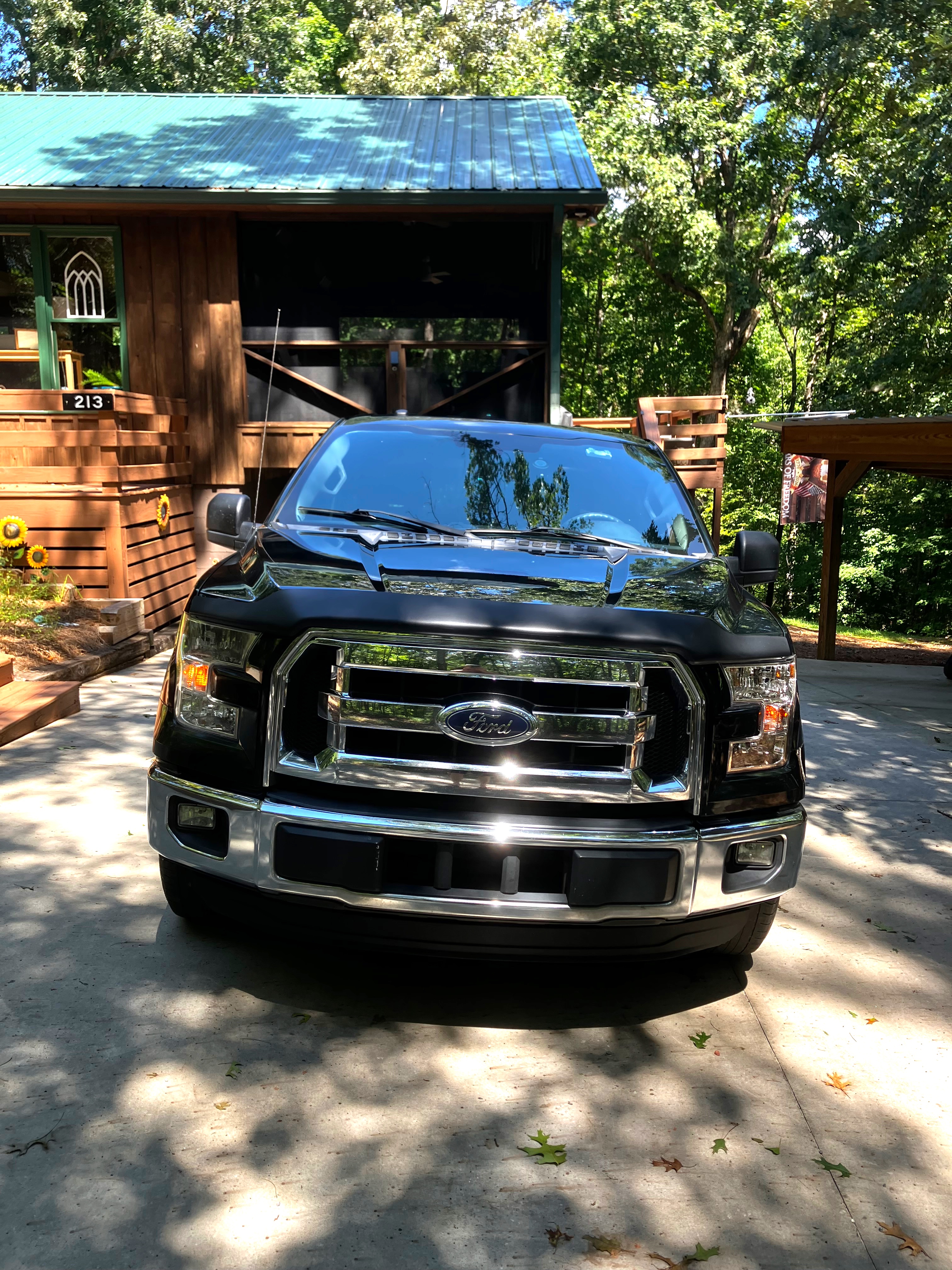 Used 2016 Ford F150 XLT RWD image 1