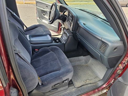 Used 2000 Chevrolet Silverado 1500 LS image 10
