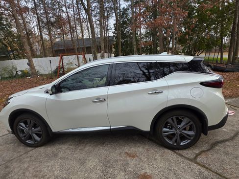 Used 2020 Nissan Murano Platinum w/ Cargo Package image 1