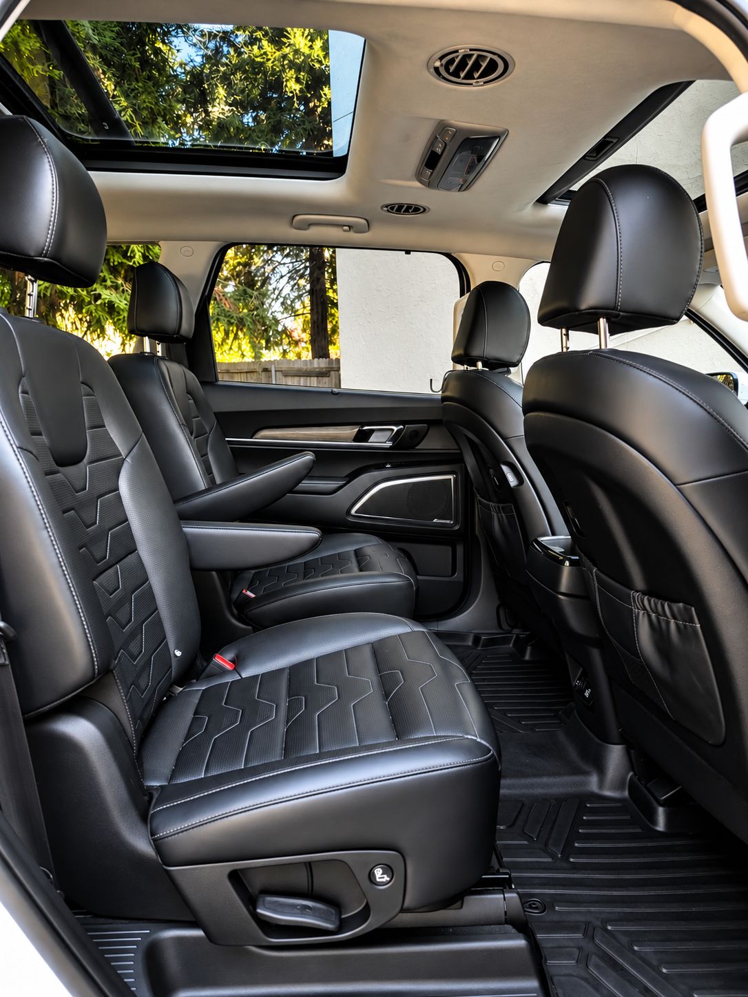 Used 2022 Kia Telluride SX w/ SX Prestige Package AWD/4WD image 16