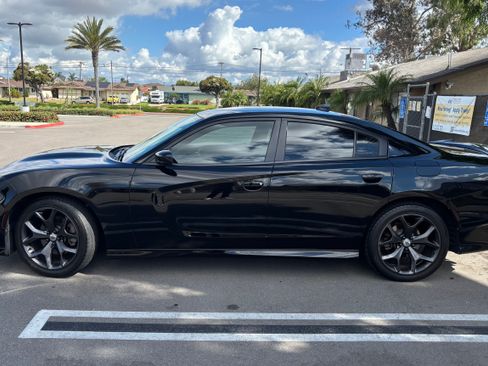 Used 2019 Dodge Charger GT image 4