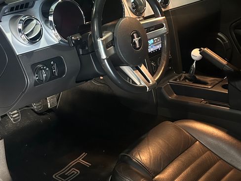 Used 2006 Ford Mustang GT Premium image 6